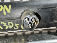 Load image into Gallery viewer, RADIATOR 320i 323i 325i 328i 1992 92 - 99 - NW131952