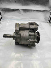 Load image into Gallery viewer, TRANSFER CASE Audi TT 2000 00 2001 01 02 03 04 05 06 - NW176653