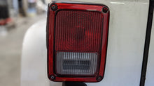 Load image into Gallery viewer, TAIL LIGHT LAMP ASSEMBLY Wrangler 07 08 09 10 11 12 13 14 Left - NW311234