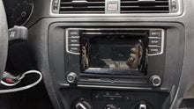 Load image into Gallery viewer, Radio Volkswagen Jetta 2018 - NW311715
