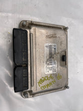 Load image into Gallery viewer, ECU ECM COMPUTER Cayenne 2003 03 2004 04 2005 05 2006 06 4.5L - NW61948
