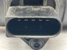 Load image into Gallery viewer, Mass Air Flow Sensor Meter MAF Porsche Cayenne 03 04 05 06 - NW5433