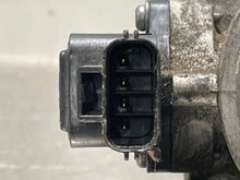 Load image into Gallery viewer, Throttle Body Lincoln MKT 2014 - NW315435