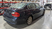 Load image into Gallery viewer, CARRIER ASSEMBLY BMW 330XI 2006 06 Auto Rear - NW314692