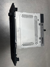 Load image into Gallery viewer, RADIO BMW Z4 X3 2005 05 2006 06 2007 07 2008 08 AM FM CD - NW315234