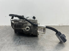 Load image into Gallery viewer, SUSPENSION AIR COMPRESSOR PUMP LR3 LR4 Range Rover Sport 05-16 - NW315859