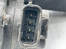 Load image into Gallery viewer, THROTTLE BODY Prius 2001 01 2002 02 03 04 05 06 07 - NW178637