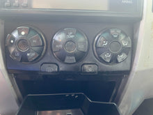 Load image into Gallery viewer, Temperature Controls Toyota 4 Runner 2006 - NW316374