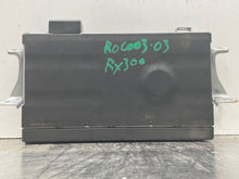 Load image into Gallery viewer, CD CHANGER Lexus RX300 1999 99 2000 00 01 02 03 - NW317426