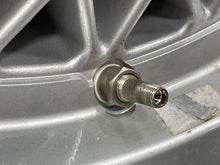 Load image into Gallery viewer, WHEEL Jaguar Xj6 Xjs 88 - 93 15" Alloy Diamond Spoke - NW318131