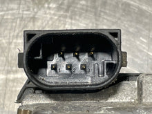 Load image into Gallery viewer, THROTTLE BODY CLK430 CLK500 ML500 SL55 01 - 06 - NW178338