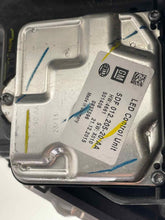 Load image into Gallery viewer, Headlight Lamp Assembly Cadillac XT5 2017 - NW378377