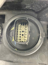 Load image into Gallery viewer, Headlight Lamp Assembly Cadillac XT5 2017 - NW378377