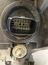 Load image into Gallery viewer, Headlight Lamp Assembly Cadillac XT5 2017 - NW318508