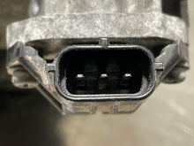 Load image into Gallery viewer, THROTTLE BODY Impreza Legacy 06 - 08 w/o turbo - NW319516