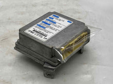 Load image into Gallery viewer, AIR BAG COMPUTER Honda Odyssey 2003 03 2004 04 - NW32641