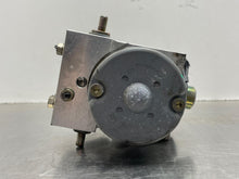 Load image into Gallery viewer, ABS PUMP Pathfinder 2000 00 2001 01 4x4 - NW319667