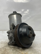 Load image into Gallery viewer, POWER STEERING PUMP MERCEDES 300E 89 90 91 - NW163857