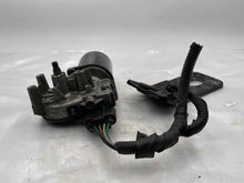 Load image into Gallery viewer, WINDSHIELD WIPER MOTOR Kia Sportage 05 06 07 08 09 10 - NW202944