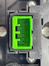 Load image into Gallery viewer, RADIO DISPLAY AND CONTROL PANEL Volvo XC90 07 08 09 10 11 12 - NW140690