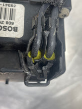 Load image into Gallery viewer, ABS PUMP Camry Solara ES300 ES330 2003 03 2004 04 05 06 - NW468959