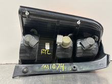 Load image into Gallery viewer, TAIL LIGHT LAMP ASSEMBLY Ford Escape 01 02 03 04 05 06 07 Left - NW179595
