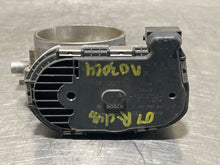 Load image into Gallery viewer, THROTTLE BODY Mercedes R350 R500 E350 C250 ML350 S400 2006 06 07 08 09 10 11 - NW178423