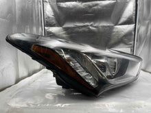 Load image into Gallery viewer, HEADLIGHT LAMP ASSEMBLY Hyundai Santa Fe 2013 13 2014 14 Right - NW322249