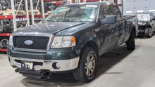 Load image into Gallery viewer, Transfer Case FORD F150 PICKUP 2006 - NW323109