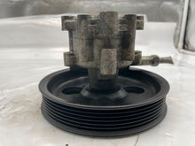 Load image into Gallery viewer, Power Steering Pump Jeep Wrangler 2008 - NW162779
