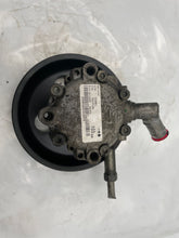 Load image into Gallery viewer, Power Steering Pump Jeep Wrangler 2008 - NW162779