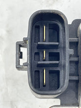 Load image into Gallery viewer, COOLING FAN CONTROL MODULE COMPUTER ES350 GS350 GS430 Avalon 05-16 - NW322409