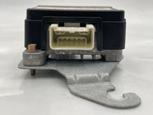 Load image into Gallery viewer, FUEL PUMP CONTROL MODULE S Type X Type 02 03 04 05 - 08 - NW32924
