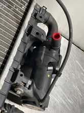 Load image into Gallery viewer, Radiator Jaguar XJ 2013 - NW322940