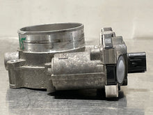 Load image into Gallery viewer, Throttle Body Cadillac XT5 2017 - NW323581