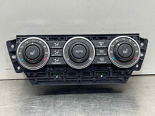 Load image into Gallery viewer, FRONT TEMPERATURE CONTROLS Land Rover LR2 1960-2011 - NW324103