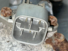 Load image into Gallery viewer, STEERING GEAR Lexus RX400H Toyota Highlander 06 07 08 09 - NW324410