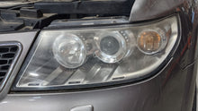 Load image into Gallery viewer, HEADLIGHT LAMP ASSEMBLY Saab 9-7x 05 06 07 08 09 Left - NW324943