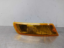 Load image into Gallery viewer, TURN SIGNAL LIGHT LAMP Jeep Liberty 05 06 07 Bumper Mounted Right - NW325790