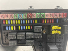 Load image into Gallery viewer, Fuse Box DODGE 1500 PICKUP 2004 - NW532935