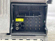 Load image into Gallery viewer, RADIO BMW 128i 135i 323i 328i 335i M3 Z4 08 09 AM FM CD - NW327035