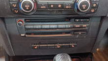 Load image into Gallery viewer, RADIO BMW 128i 135i 323i 328i 335i M3 Z4 08 09 AM FM CD - NW327035