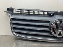 Load image into Gallery viewer, GRILL Passat 2001 01 2002 02 2003 03 2004 04 05 Upper - NW328228