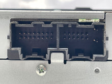 Load image into Gallery viewer, RADIO Cadillac DTS 2006 06 - NW134487