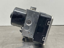 Load image into Gallery viewer, ABS Pump Volkswagen Touareg 2012 - NW329376