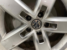 Load image into Gallery viewer, Wheel Rim Volkswagen Touareg 2012 - NW330610