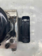 Load image into Gallery viewer, ABS Pump Volkswagen Touareg 2012 - NW330721