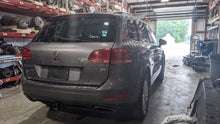Load image into Gallery viewer, CARRIER ASSEMBLY Audi Q7 Volkswagen Touareg 11 12 13 14 15 - NW330860