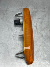 Load image into Gallery viewer, TURN SIGNAL LIGHT LAMP Countryman Paceman 11-16 Bumper Mounted - NW331800