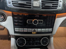 Load image into Gallery viewer, RADIO Mercedes-Benz CLS550 CLS63 2012 12 - NW332690